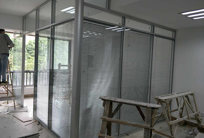 渝北山頂?shù)绹e城開缺雙玻百葉